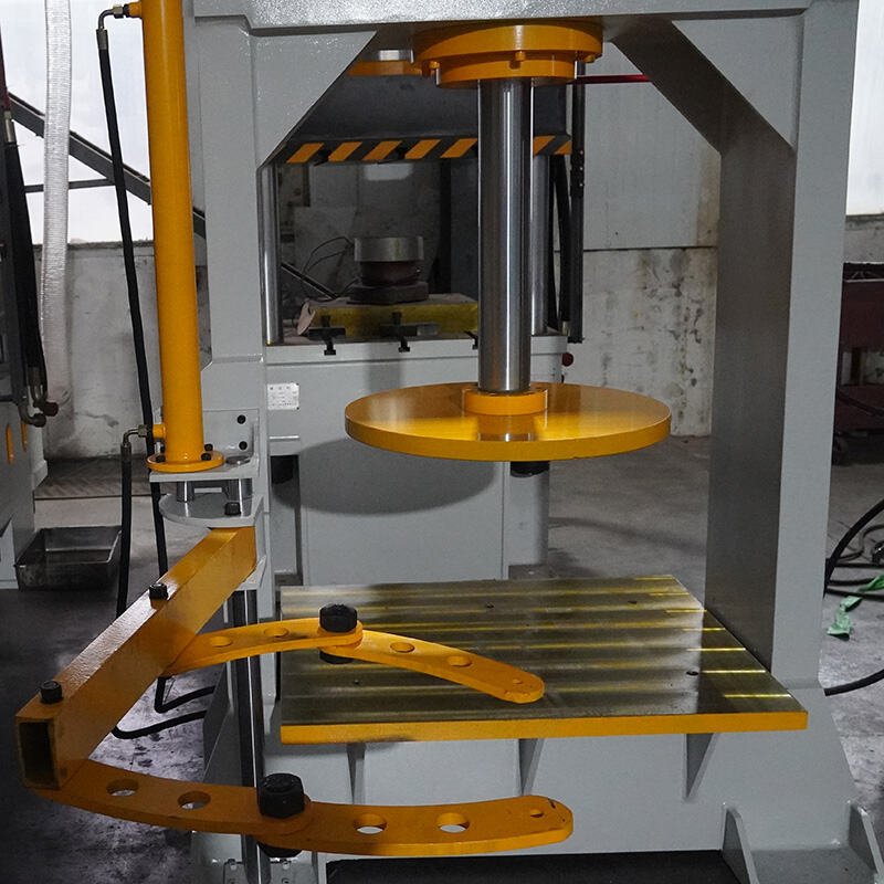 120 ton hydraulic forklift solid tire press machine with lift arm details