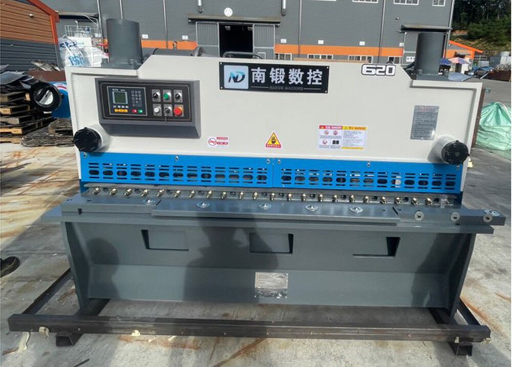 8*2500mm guillotine hydraulic shearing machine supplier