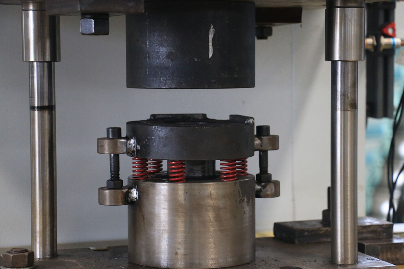 125T electric hydraulic press plate punching press machine hydraulic hole puncher punching tool price 1300kg supplier
