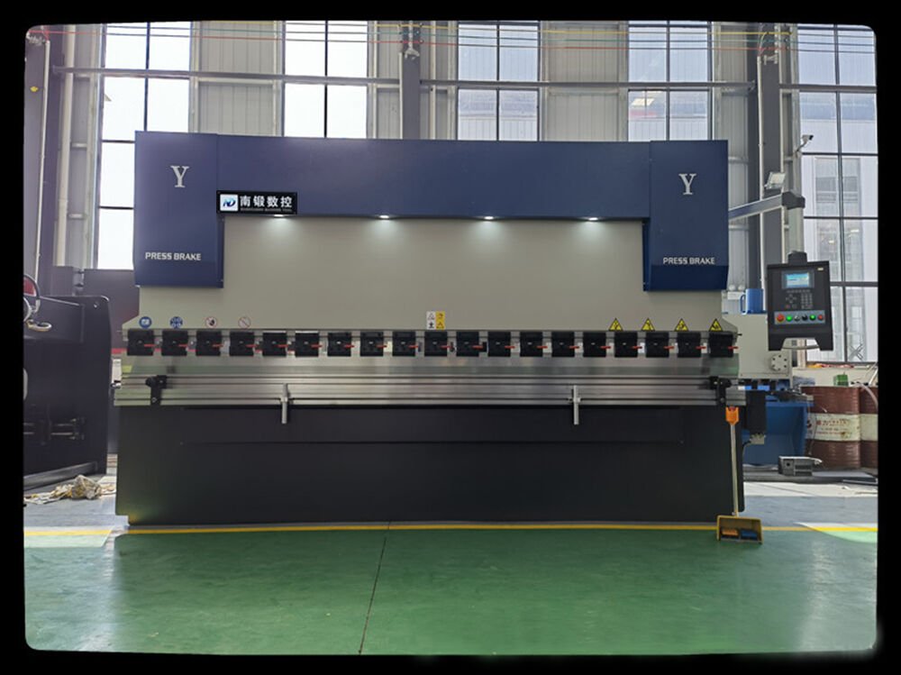 Nadun 200T-3200 CNC Hydraulic Bending Machine supplier