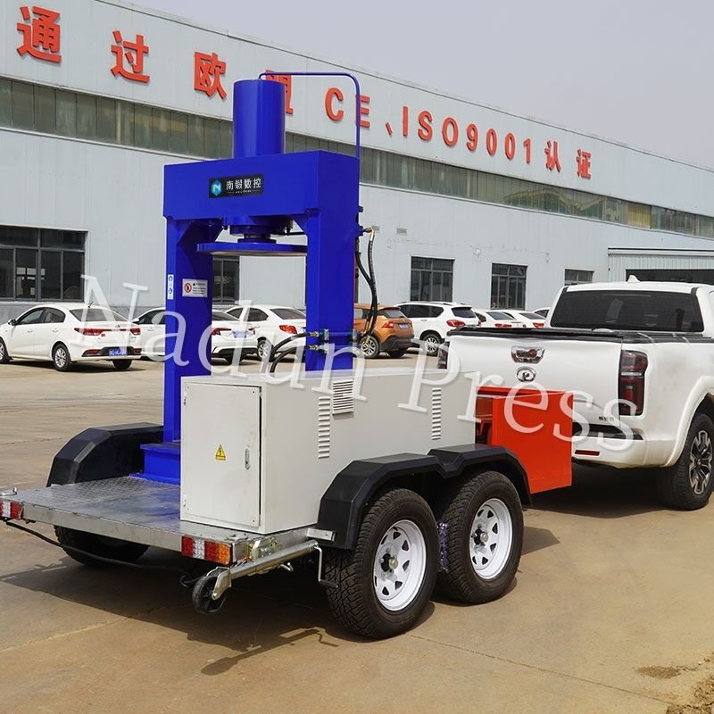 Solid Tire Press Machine With Mobile Trailer (5).jpg